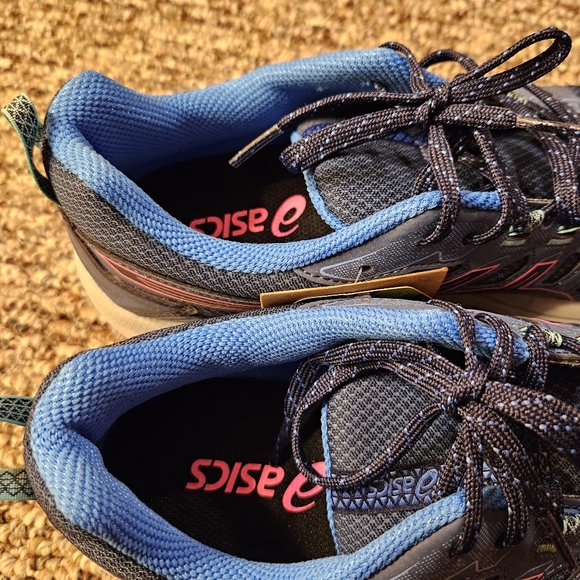 New in box ASICS Gel-Venture 7 in Peacot/Hot Pink - Picture 3 of 7